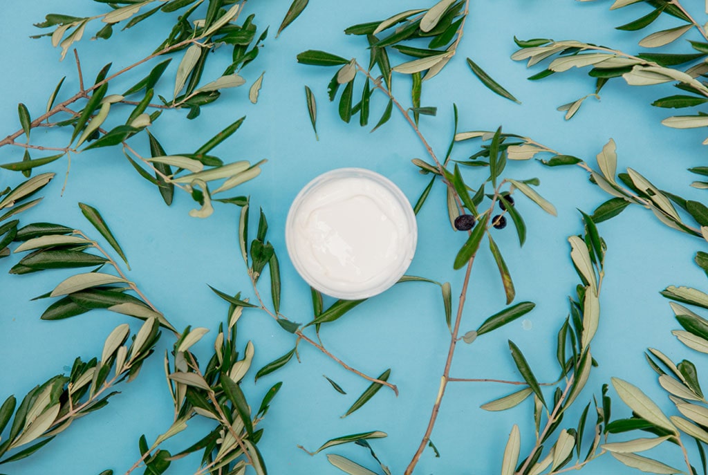 NATŪRALŪS ODOS SVIESTAI IR JŲ SAVYBĖS | VEIDO IR KŪNO PRIEŽIŪRA